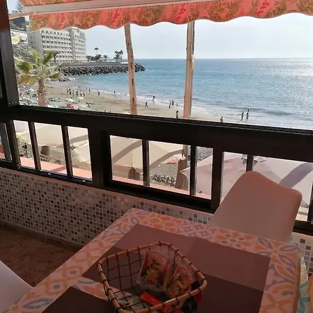 Beautiful On The Beachfront Διαμέρισμα *